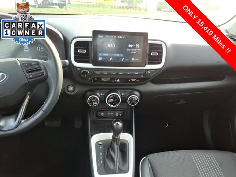 Used 2026 Hyundai Venue SEL FWD image 13