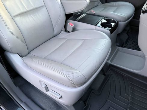 Used 2019 Toyota Sienna XLE FWD image 26