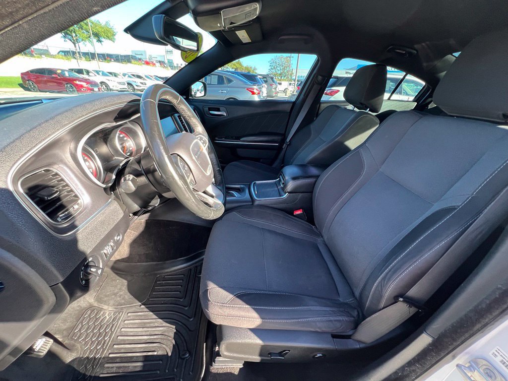 Used 2016 Dodge Charger R/T RWD image 18