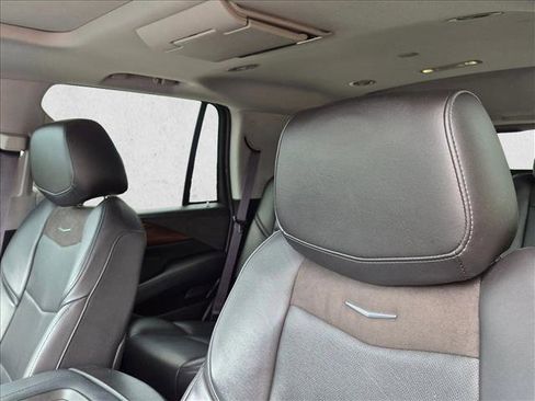 Used 2017 Cadillac Escalade Premium Luxury AWD/4WD image 14