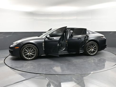 Certified 2023 Porsche Panamera 4 Platinum Edition image 37