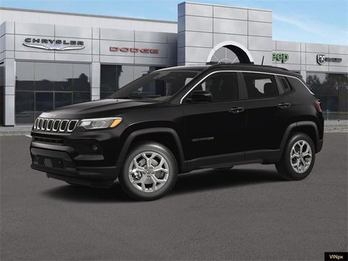 Used 2024 Jeep Compass Latitude w/ Convenience Group image 2