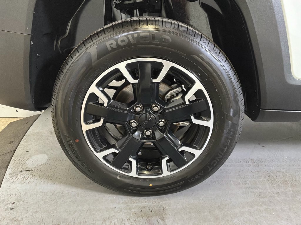 Certified 2023 Jeep Renegade Trailhawk AWD/4WD image 11