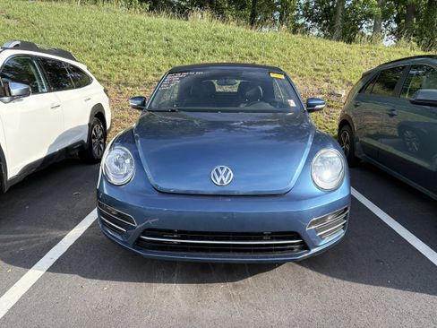 Used 2019 Volkswagen Beetle 2.0T S FWD image 2