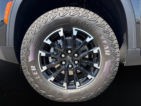 Certified 2026 Chevrolet Traverse Z71 w/ LPO, Floor Liner Package AWD/4WD image 9