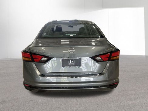 Certified 2023 Nissan Altima 2.5 SV FWD image 39