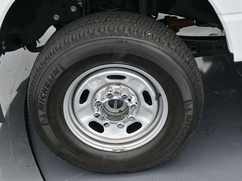 Used 2023 Ford F250 XL w/ Snow Plow Prep Package image 30