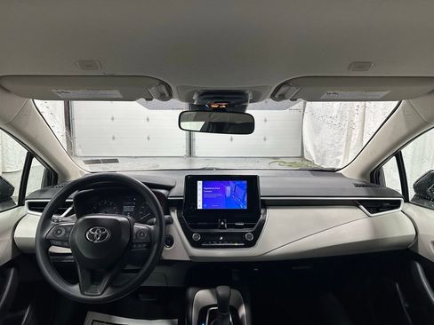 Used 2025 Toyota Corolla LE w/ LE Premium Package image 40