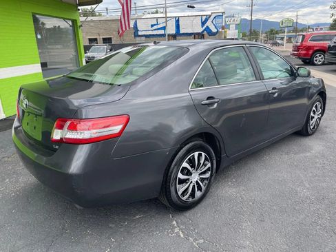 Used 2011 Toyota Camry LE FWD image 8