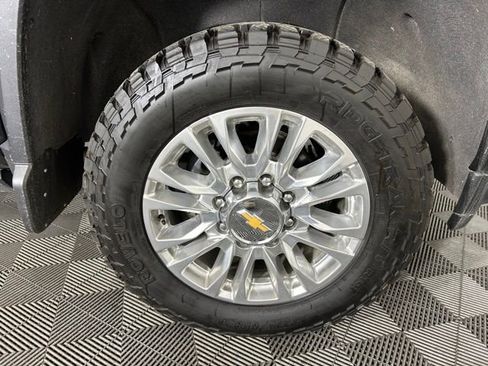 Used 2023 Chevrolet Silverado 3500 High Country AWD/4WD image 17