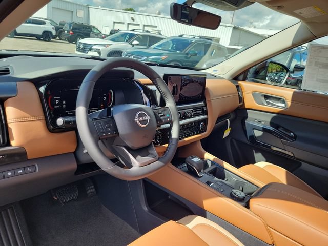 New 2026 Nissan Pathfinder Platinum AWD/4WD image 17
