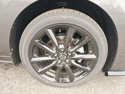 New 2026 MAZDA MAZDA3 Hatchback w/Premium Plus Pkg image 14