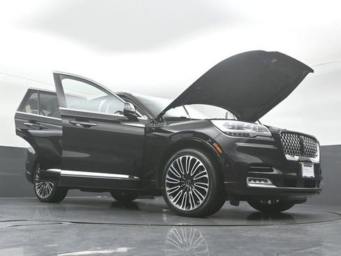 Certified 2023 Lincoln Aviator Black Label image 52