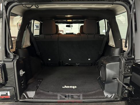 Used 2014 Jeep Wrangler Unlimited Sport w/ Quick Order Package 24S AWD/4WD image 44