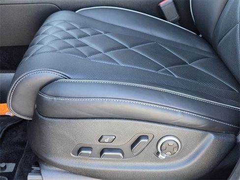 Used 2025 Genesis GV80 3.5T Prestige image 17