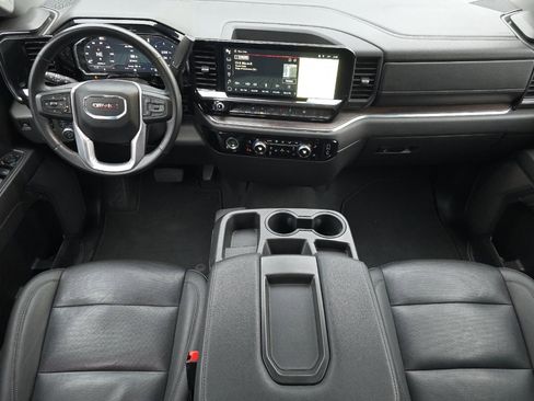 Used 2024 GMC Sierra 1500 SLT image 18