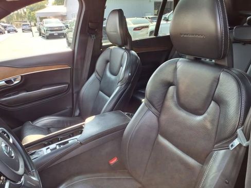 Used 2017 Volvo XC90 T6 Inscription w/ Vision Package AWD/4WD image 11