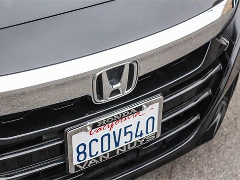 Used 2018 Honda Accord EX image 16