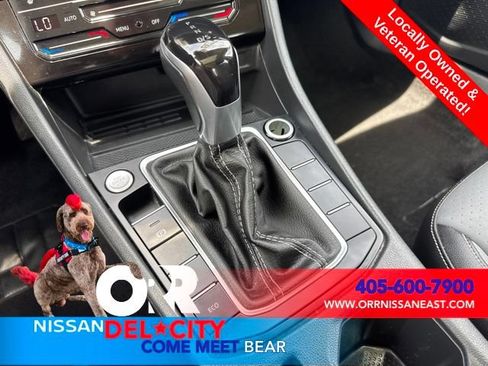 Used 2025 Volkswagen Jetta SE FWD image 25