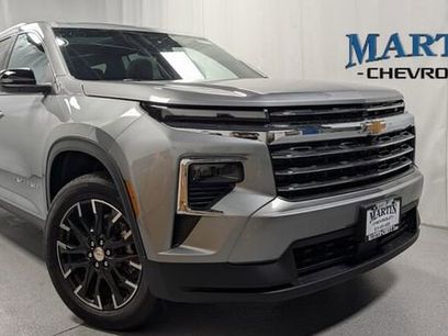 New 2026 Chevrolet Traverse LT w/ Sun and Wheel Package