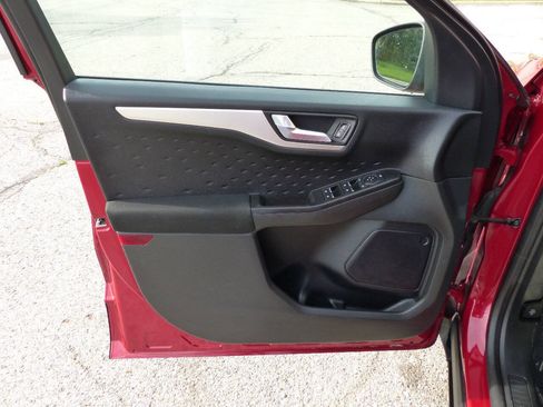 Used 2020 Ford Escape SE AWD/4WD image 19