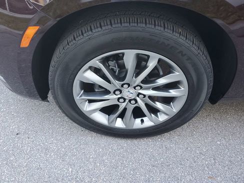 Certified 2024 Buick Enclave Avenir w/ Avenir Technology Package image 11