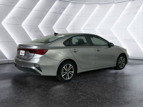 Used 2024 Kia Forte LXS FWD image 4