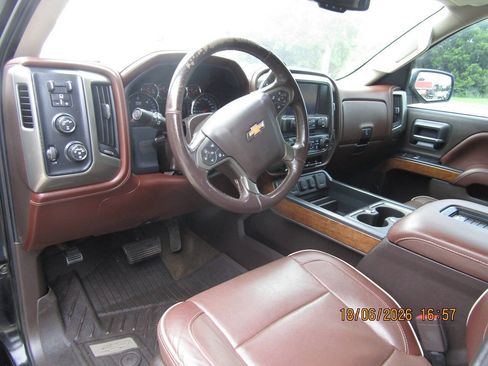 Used 2018 Chevrolet Silverado 1500 High Country AWD/4WD image 12