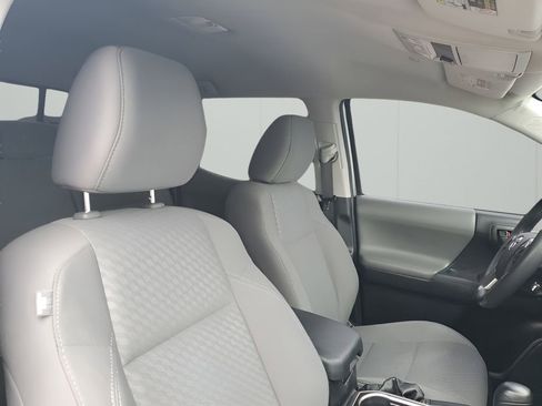 Used 2021 Toyota Tacoma SR5 image 15