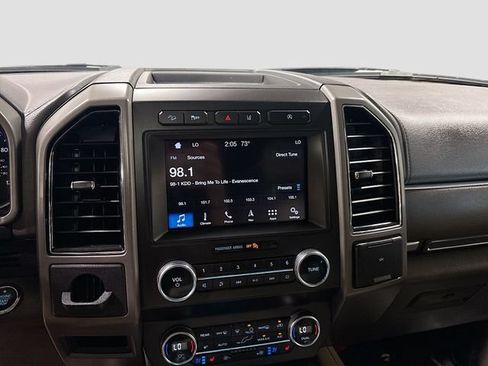 Used 2019 Ford Expedition XLT w/ Equipment Group 202A AWD/4WD image 14