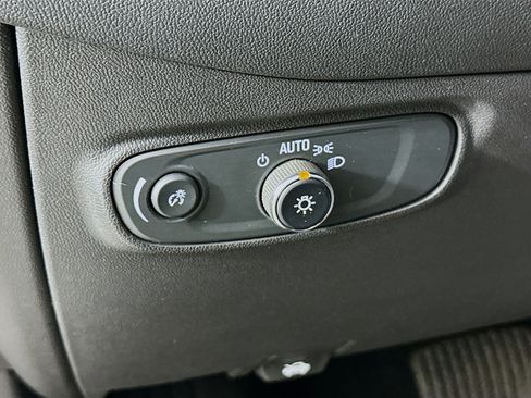 Used 2024 Chevrolet Equinox LT image 17