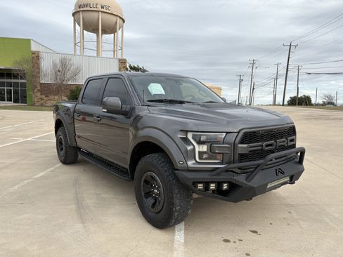 Used 2018 Ford F150 Raptor w/ Equipment Group 802A Luxury image 6