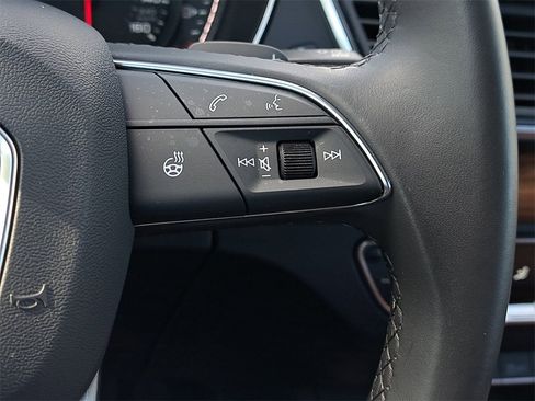 Used 2023 Audi Q5 2.0T Premium w/ Convenience Package image 10