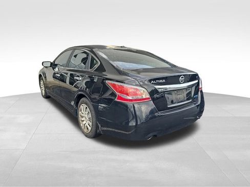 Used 2014 Nissan Altima 2.5 S w/ Display Audio Package FWD image 10