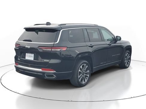 Used 2023 Jeep Grand Cherokee L Overland w/ Advanced Protech Group III AWD/4WD image 4