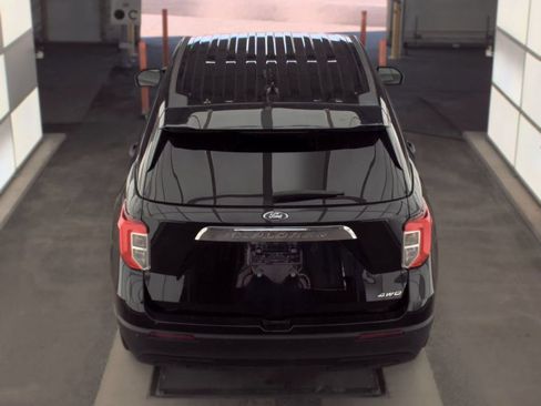 Used 2023 Ford Explorer 4WD image 11