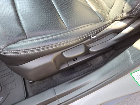 Used 2024 Chevrolet Trax RS w/ Sunroof Package image 13