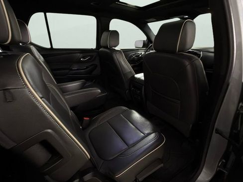 Used 2023 Chevrolet Traverse Premier w/ Redline Edition image 35
