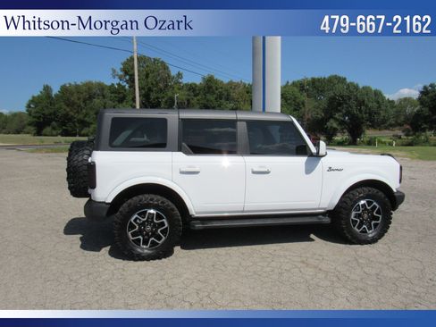 Used 2024 Ford Bronco Outer Banks AWD/4WD image 17