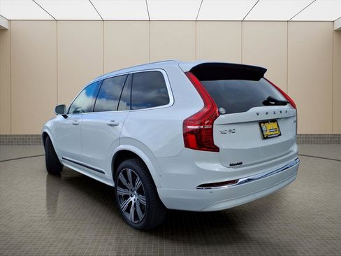 Used 2023 Volvo XC90 B6 Ultimate w/ Lounge Package image 4