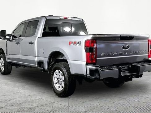 Used 2024 Ford F250 XL w/ STX Appearance Package AWD/4WD image 4