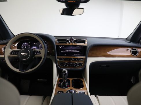 New 2025 Bentley Bentayga Extended Wheelbase image 36