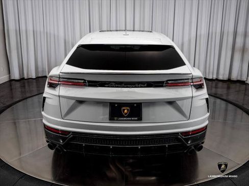 Used 2021 Lamborghini Urus AWD/4WD image 11