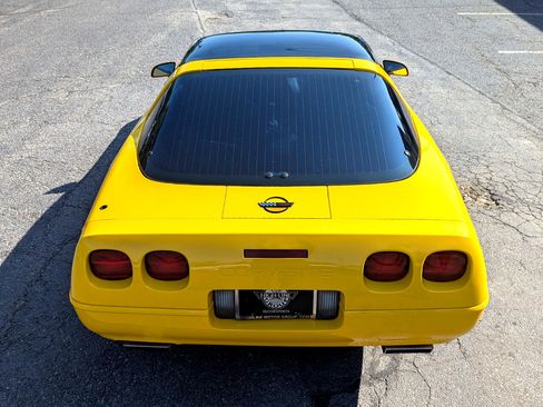 Used 1994 Chevrolet Corvette Coupe image 8
