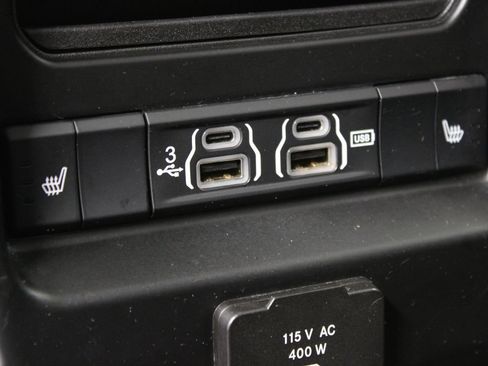 Used 2020 RAM 1500 Laramie AWD/4WD image 18