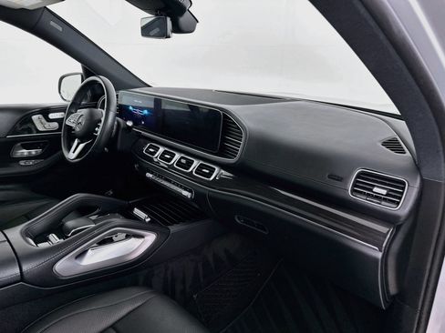 Certified 2020 Mercedes-Benz GLS 450 4MATIC image 33