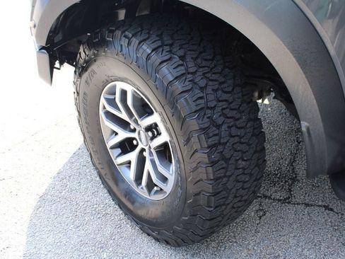 Used 2018 Ford F150 Raptor w/ Equipment Group 802A Luxury AWD/4WD image 40