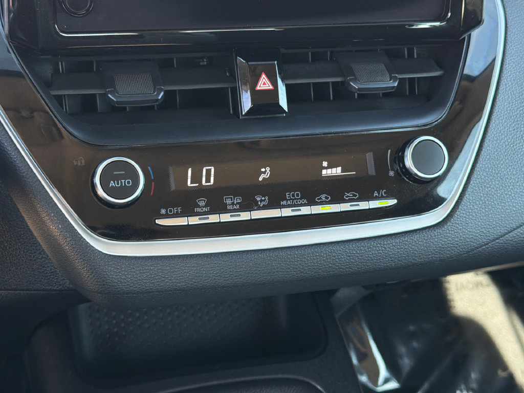 Used 2026 Toyota Corolla LE FWD image 28