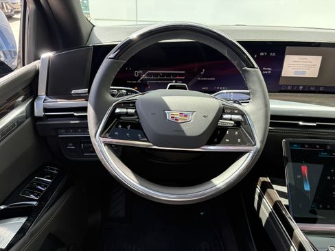 New 2026 Cadillac Escalade Luxury AWD/4WD image 19