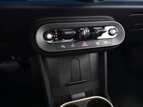 Used 2025 MINI Cooper S FWD image 29
